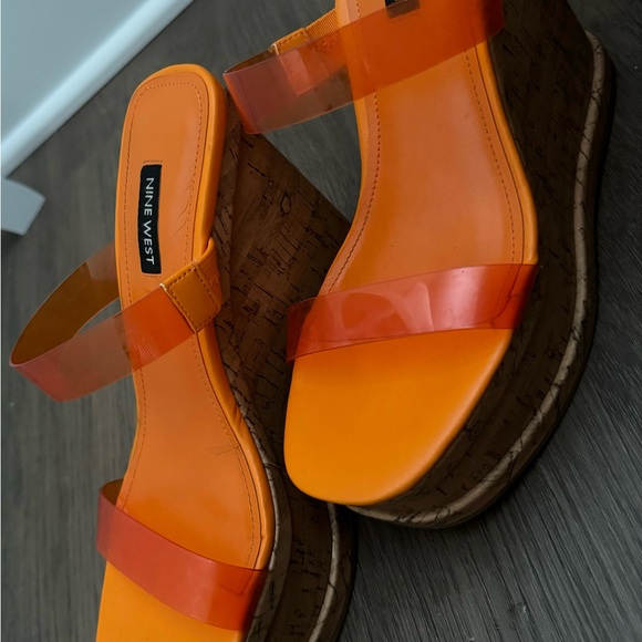 Nine West Platform Wedges in Neon Orange Size 7.5 - Picture 7 of 7